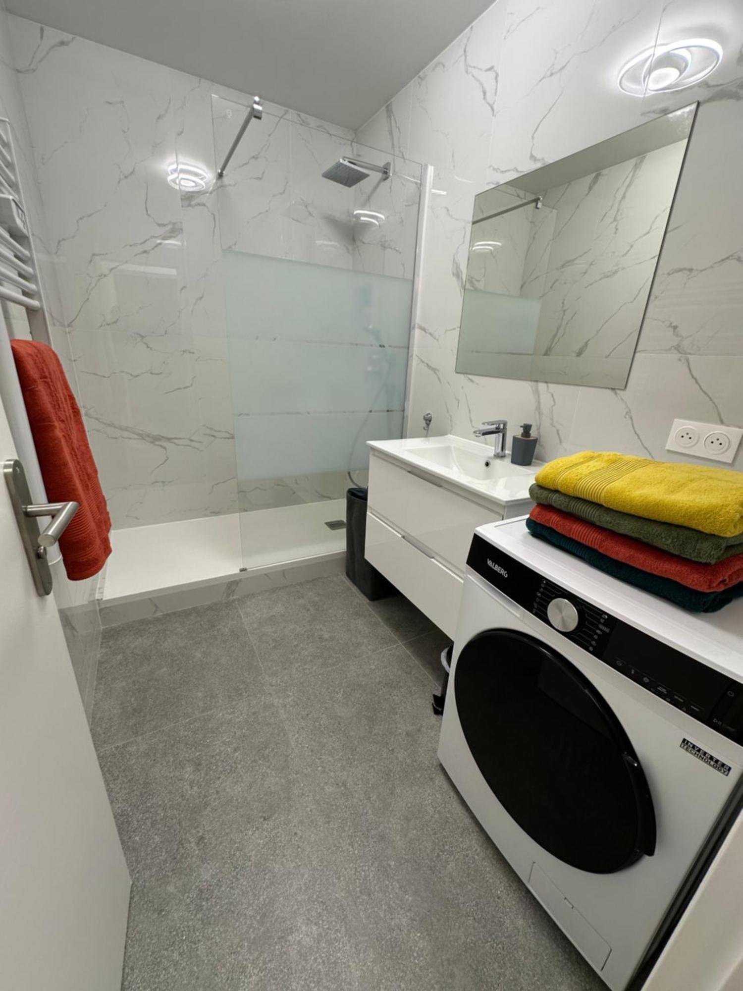 Paris-montrouge Magnifique 3 Pieces De 78m2 Avec Parking - Tres Cosy Pour 1 - 10 Personnes Refait A Neuf -entire Luxurious And Warm -montrouge Paris 14eme - Proche Aeroport Orly Parc Expositions Porte De Versailles Free Wifi Gra * Montrouge