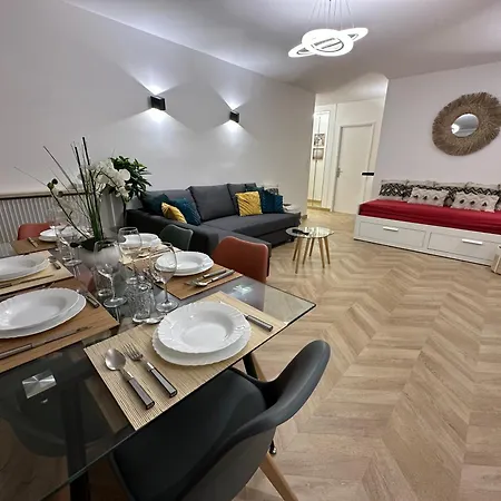 Paris-Montrouge Magnifique Appartement 3 Pieces De 78M2 Avec Parking - Tres Cosy Pour 1 - 10 Personnes Refait A Neuf -Entire Apartment Luxurious And Warm -Montrouge Paris 14Eme - Proche Aeroport Orly Parc Expositions Porte De Versailles Free Wifi Gra Exterior foto