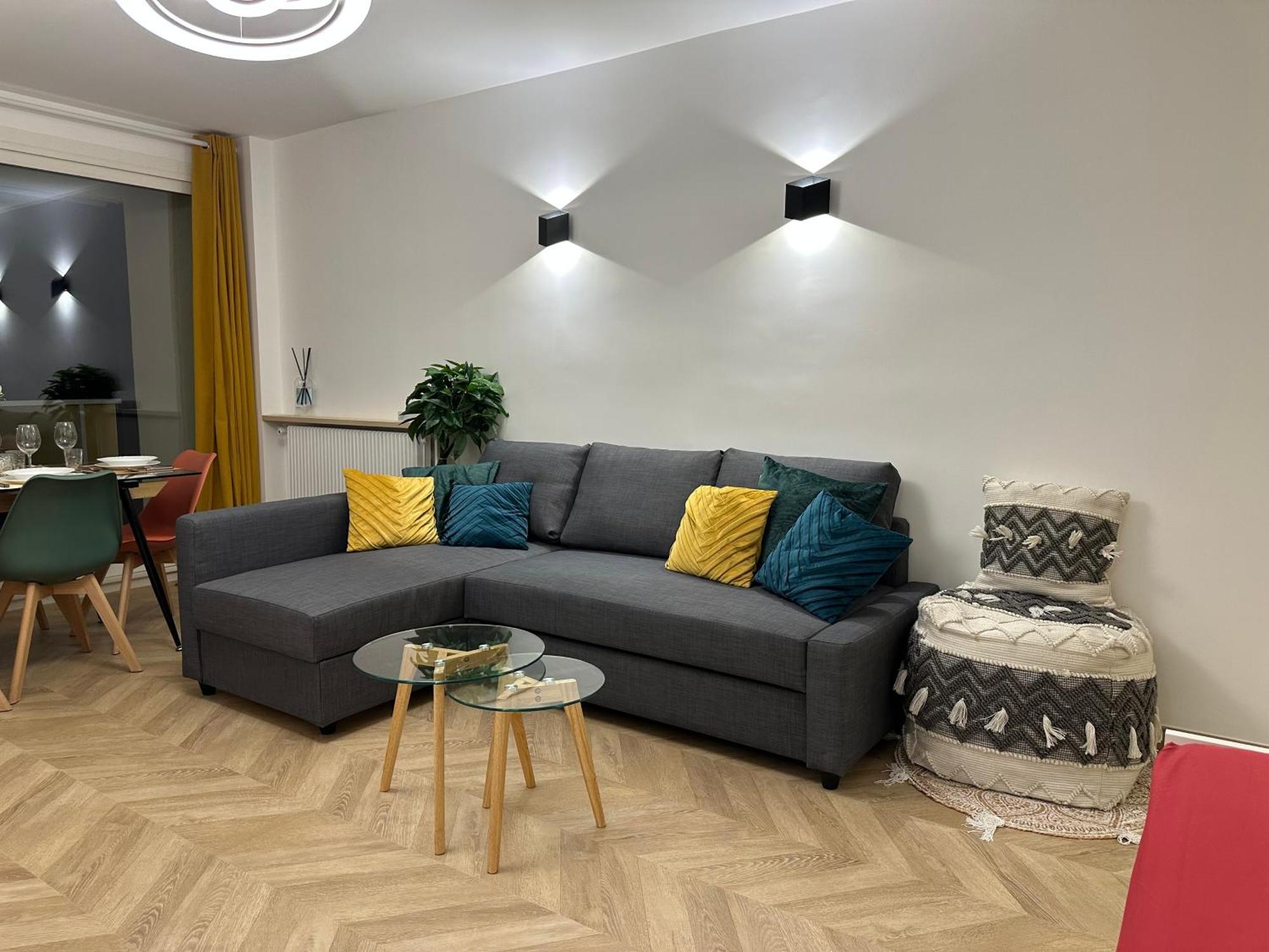 Paris-montrouge Magnifique 3 Pieces De 78m2 Avec Parking - Tres Cosy Pour 1 - 10 Personnes Refait A Neuf -entire Luxurious And Warm -montrouge Paris 14eme - Proche Aeroport Orly Parc Expositions Porte De Versailles Free Wifi Gra *