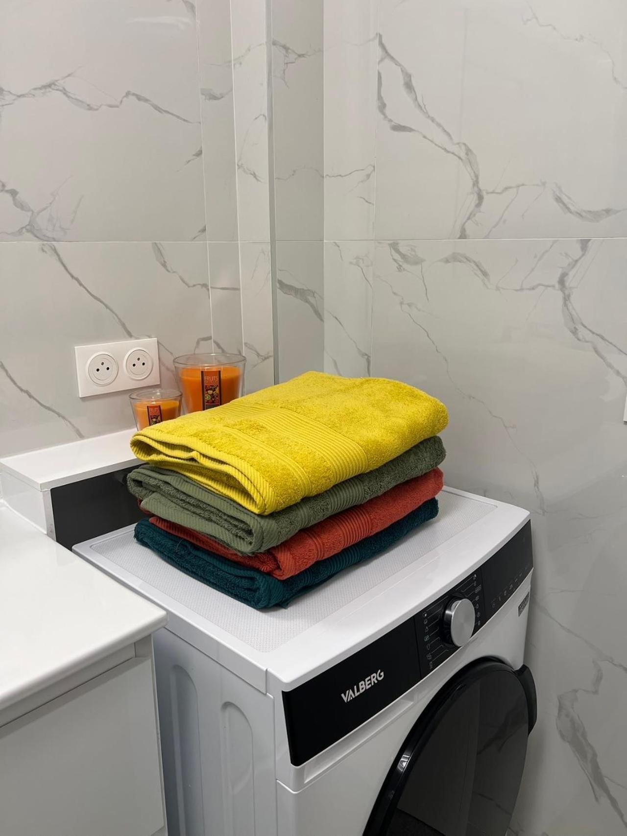 Apartment Paris-montrouge Magnifique 3 Pieces De 78m2 Avec Parking - Tres Cosy Pour 1 - 10 Personnes Refait A Neuf -entire Luxurious And Warm -montrouge Paris 14eme - Proche Aeroport Orly Parc Expositions Porte De Versailles Free Wifi Gra